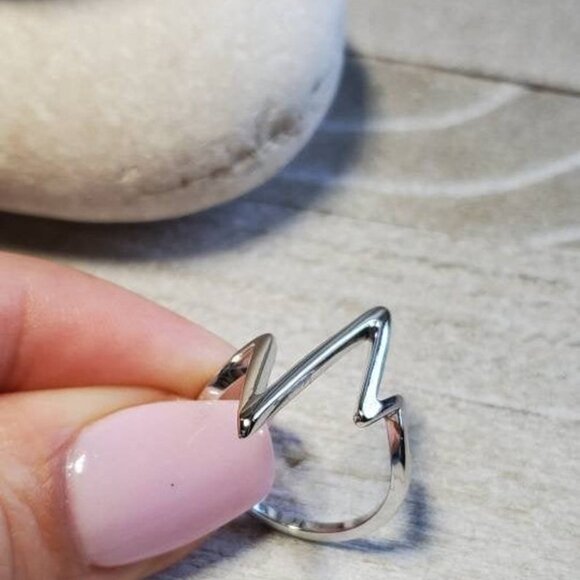 Heartbeat Ring, Sterling Silver Ring, Simple Women Ring, Tarnish Free, - Picture 7 of 7
